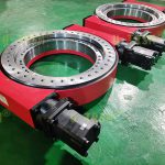 為特種車輛定制的WEA28-2雙蝸桿回轉驅(qū)動