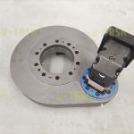 配置減速機(jī)和步進(jìn)電機(jī)控制器的直齒回轉(zhuǎn)驅(qū)動