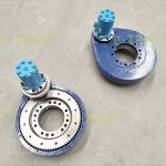 在一種開(kāi)采設(shè)備上使用的同向和反向輸入的回轉(zhuǎn)驅(qū)動(dòng)